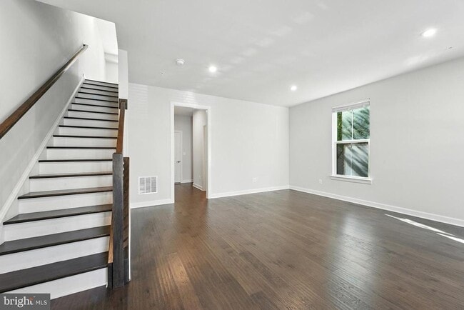Building Photo - 22310 Seabring Terrace