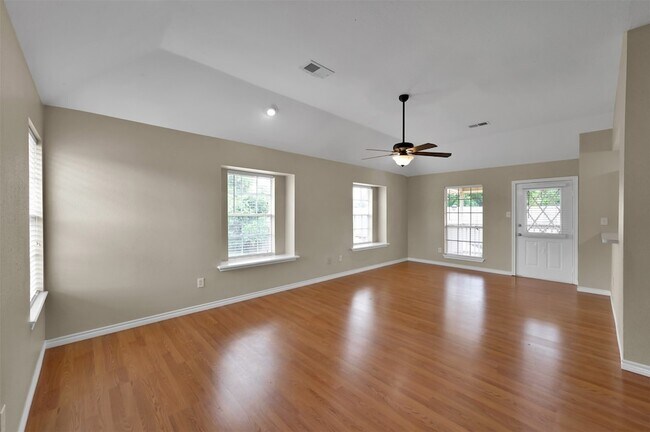 Building Photo - 1141 Lovett St