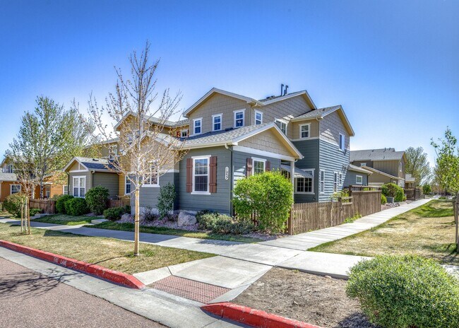 Building Photo - Westside 3 Bed Townhouse in Gold Hill Mesa
