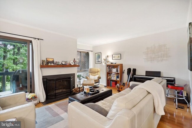 Building Photo - 2031 Approach Ln