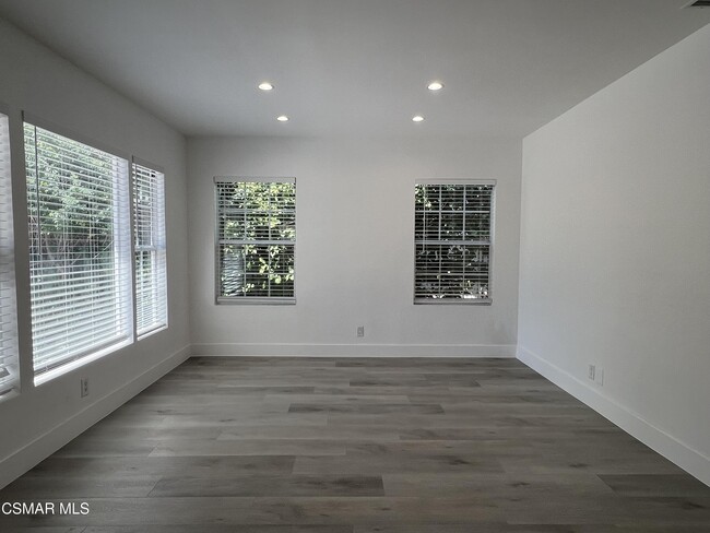 Building Photo - 4934 Enfield Ave