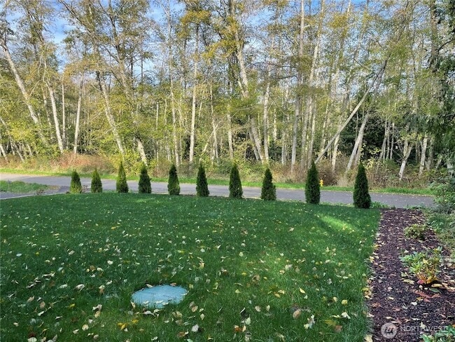 Building Photo - 39001 Shoreview Dr NE