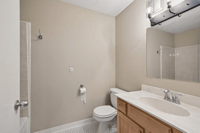 Building Photo - 4110 Rahn Rd