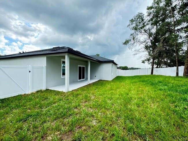 Building Photo - 10020 N Deltona Blvd