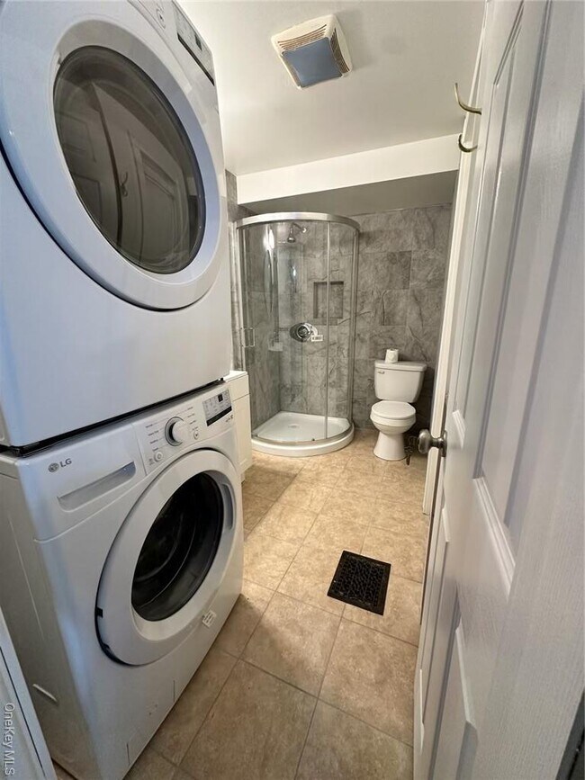 Building Photo - 118 W Main St