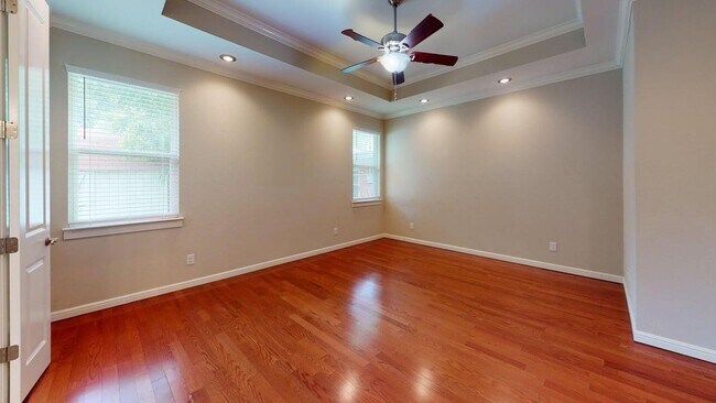 Building Photo - 1114 Ruea St