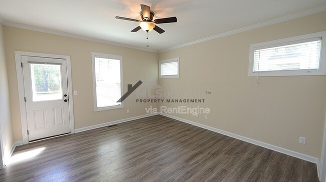 Building Photo - 1724 Arrowhead Dr