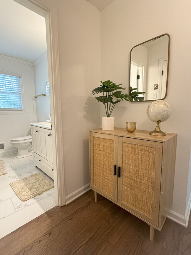 Building Photo - 7601 Bedfordshire Dr