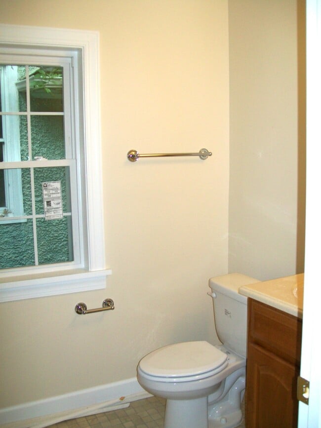 Building Photo - 2807 Edgewood Ave