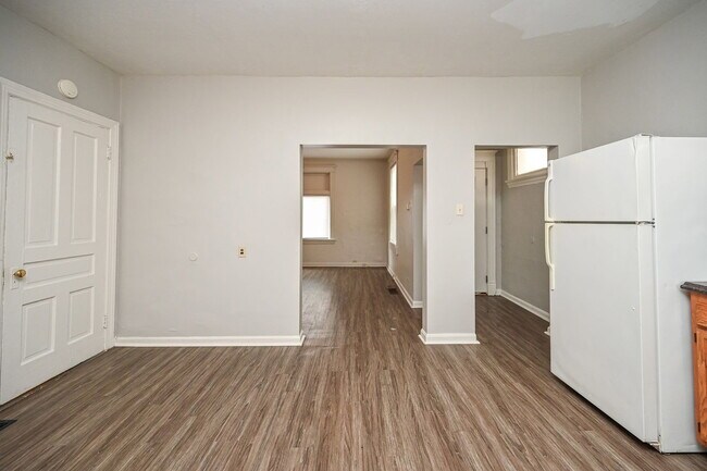 Building Photo - 2535 Vestry Ave