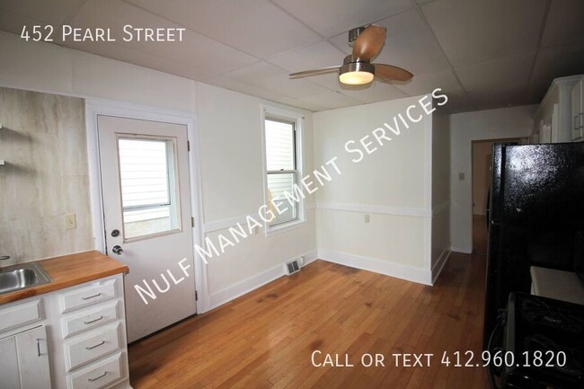 Building Photo - 2 Bed, 2 Bath House in Bloomfield