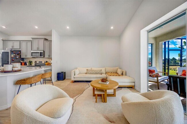 Building Photo - 33995 Astoria Cir