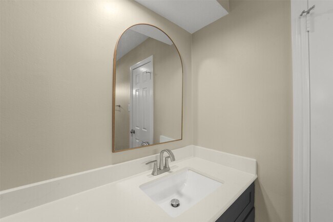 Building Photo - 4138 Club Valley Dr