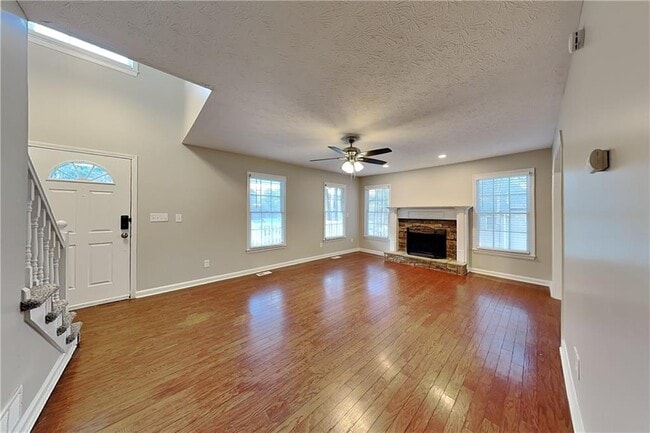 Building Photo - 284 Kent Ln