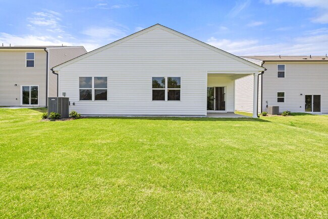 Building Photo - Spacious 4BR/2BA Ranch in North East Raleigh – Internet & Cable Included | Open Floor Plan, Commu...
