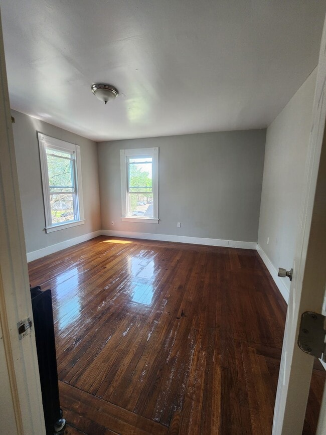 Building Photo - 286 Norton St