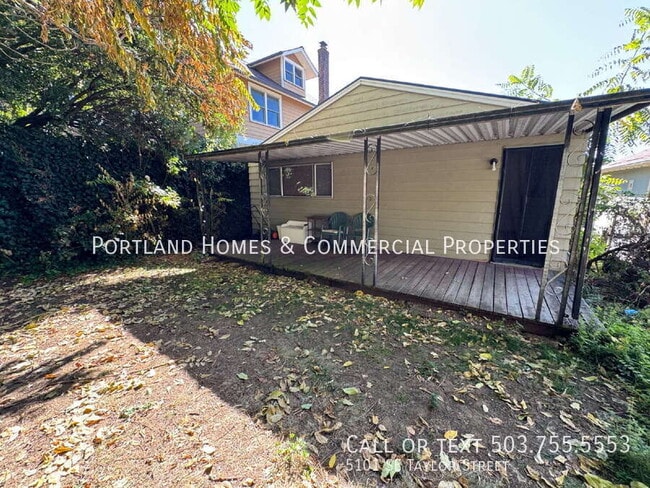 Building Photo - 5101 SE Taylor St