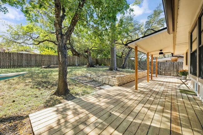 Building Photo - 8405 Loralinda Dr