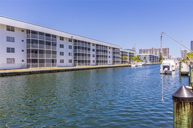 Building Photo - 3527 NE 168th St