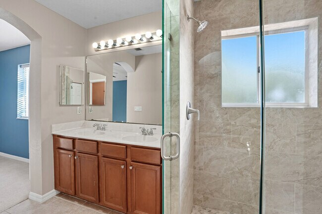 Building Photo - 3383 Antica St