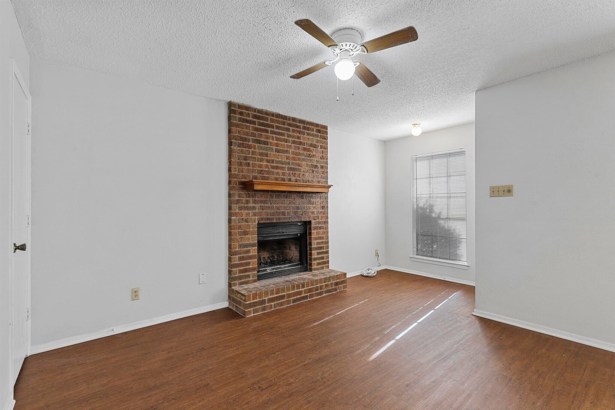 Building Photo - 4920 Brianhill Dr