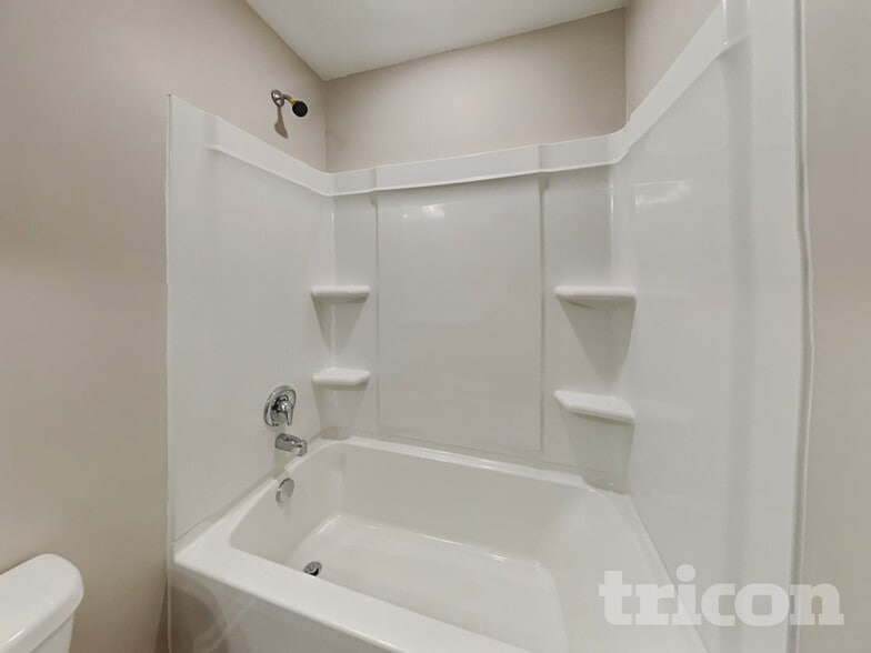 Building Photo - 271 Millen Dr