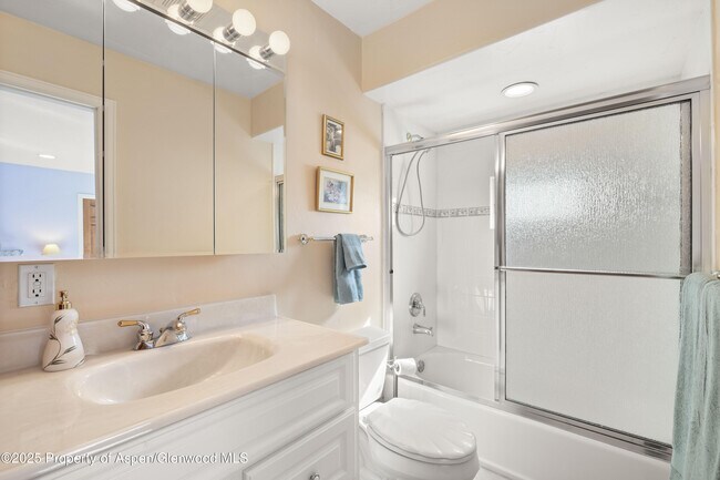 Building Photo - 7 Buckskin Ct