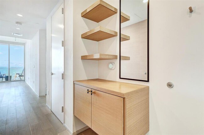 Building Photo - 301 West Ave