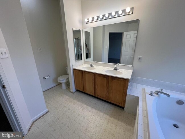 Building Photo - 13634 Hayworth Dr