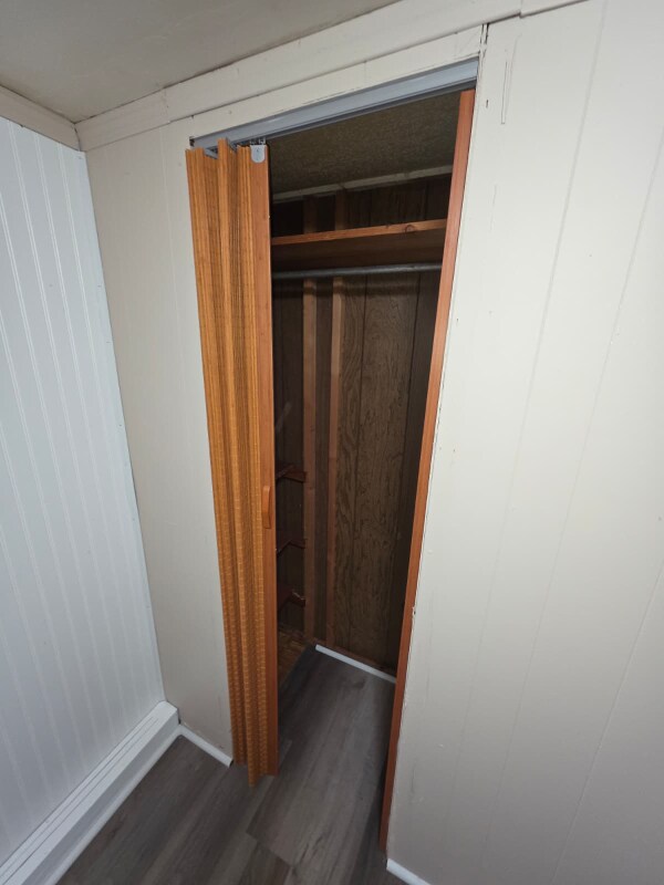 Building Photo - 4744 Ellsworth Ln