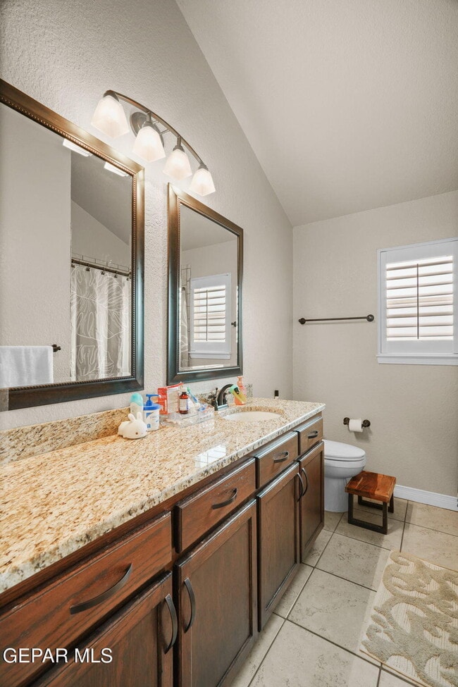 Building Photo - 6052 Bandolero Dr