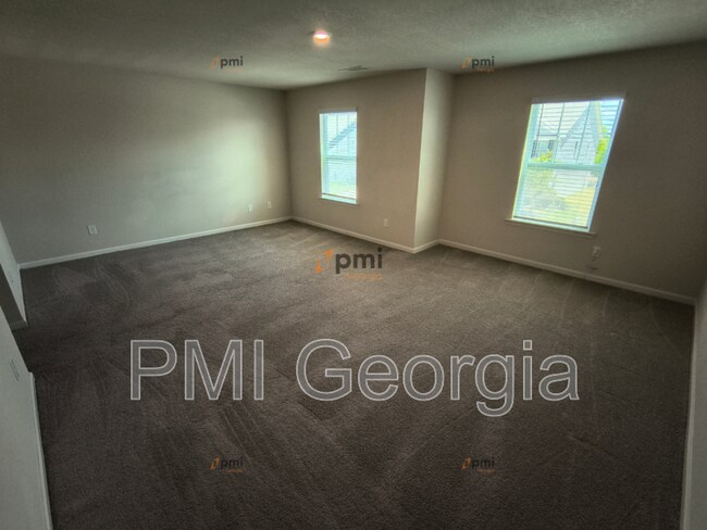 Building Photo - 3541 Falconwood Dr