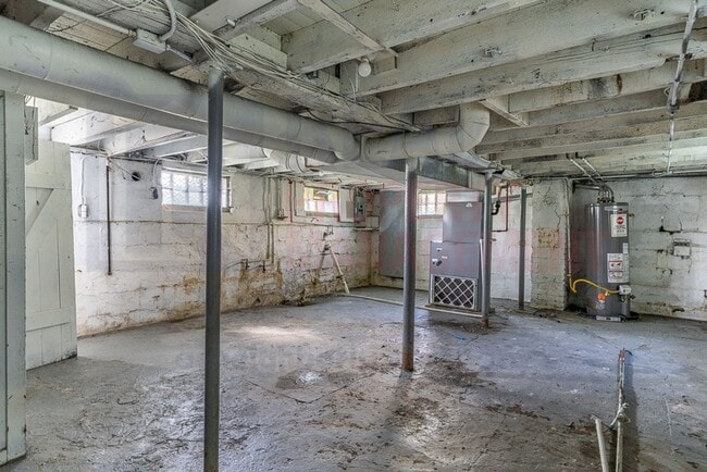 Building Photo - 3643 W 39th St