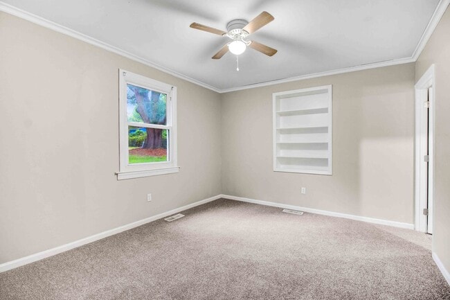 Building Photo - Beautifully Remodeled-3Bd, 1 and 1/2 Ba wi...