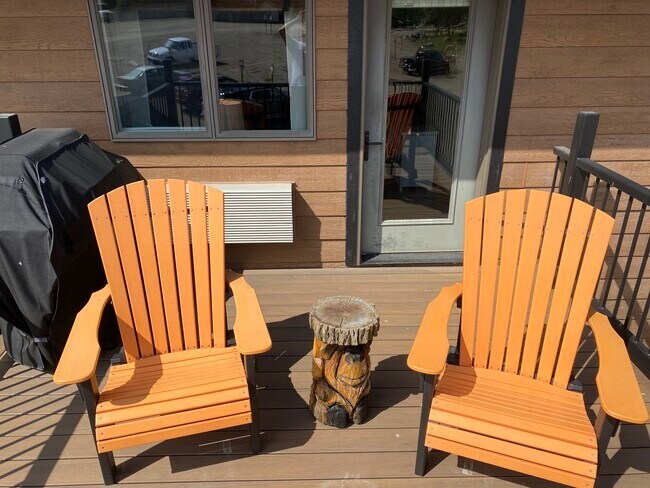 Building Photo - 80 Twin Oaks Shr