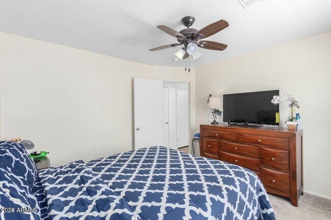 Building Photo - 40147 N Cassara Dr