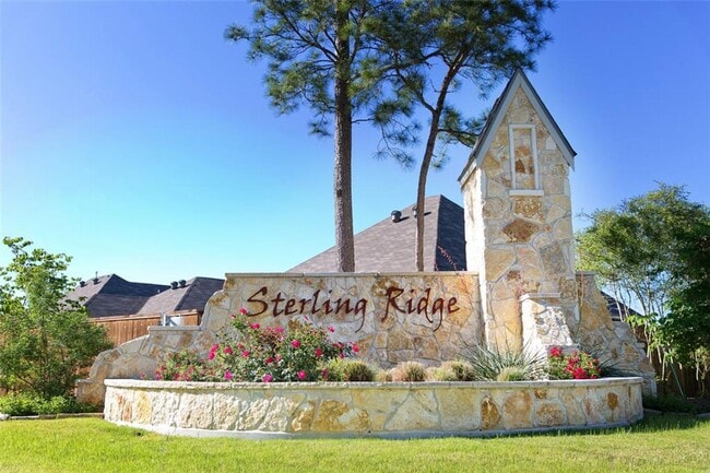 Building Photo - 4 Bedroom- Like New Home in Sterling Ridge...