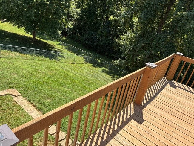 Building Photo - **ELIZABETHTOWN INDEPENDENT SCHOOL DISTRICT**