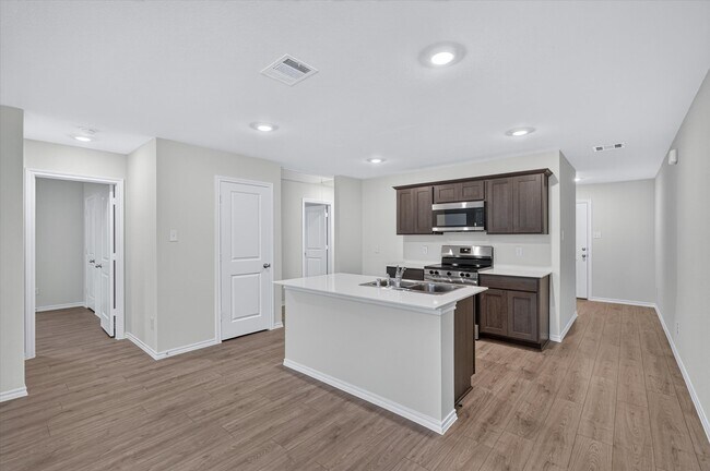 Building Photo - 1153 Northfield Dr