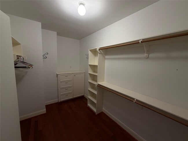 Building Photo - 9833 Marlink