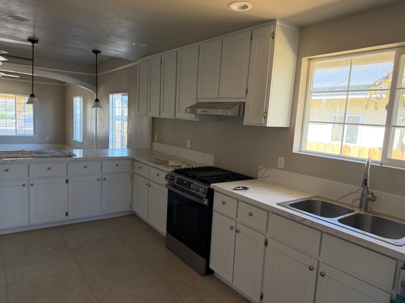 Building Photo - 418 N Elmwood Ave