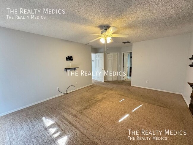 Building Photo - 2938 Daybreak Dr