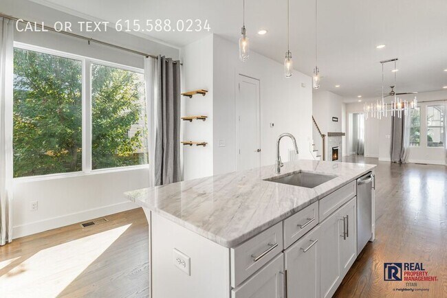 Building Photo - 917a Delmas Ave