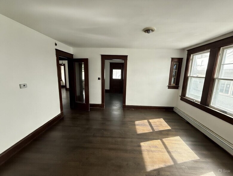 Building Photo - 21 Union Tpke