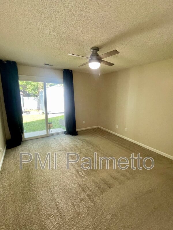 Building Photo - 221 Whixley Ln