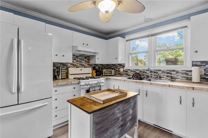 Building Photo - 45-47 Clym Street