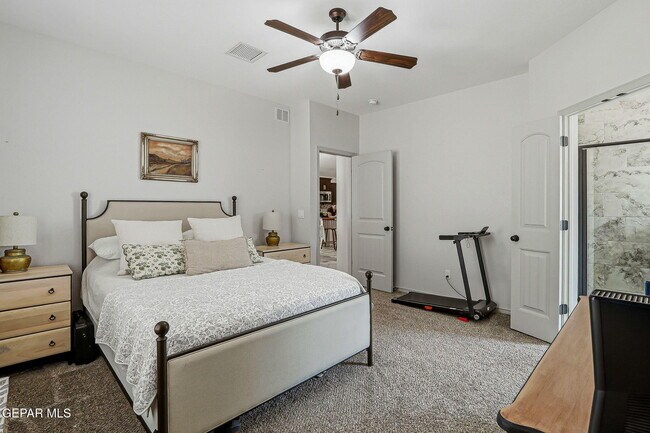 Building Photo - 14905 Tierra Escape Ave
