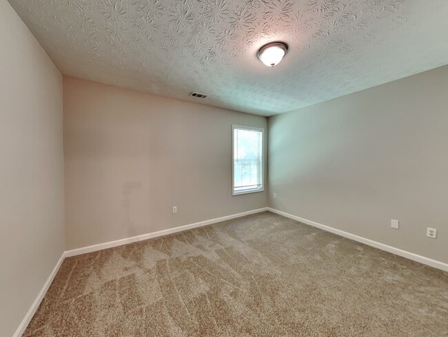 Building Photo - 9194 Jefferson Village Dr SW
