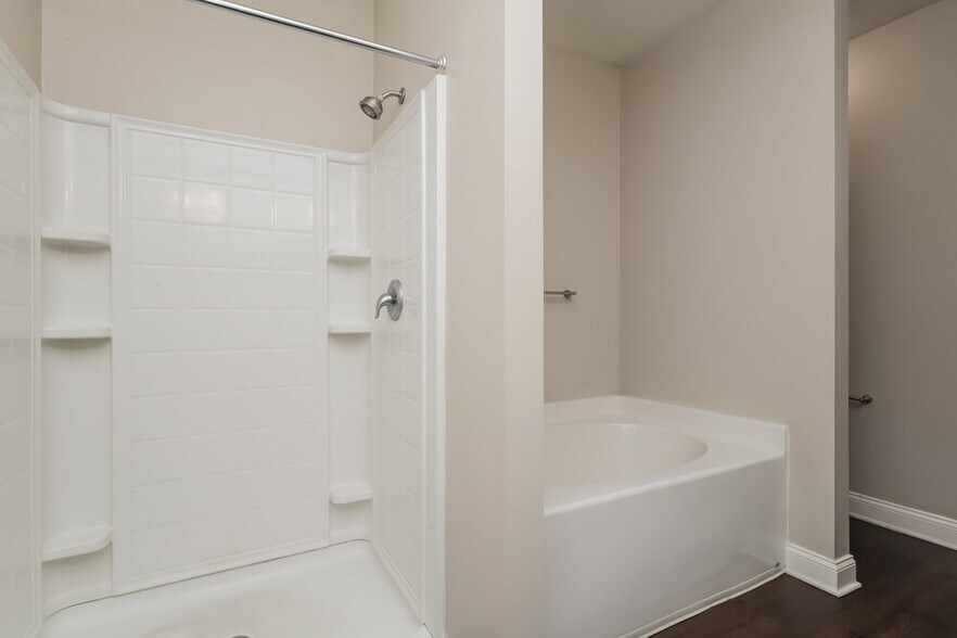 Building Photo - 547 Joneus Dr