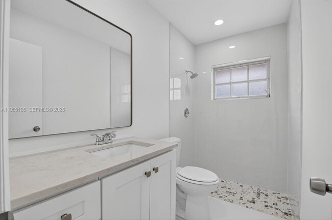 Building Photo - 1345 SW 9th Ave